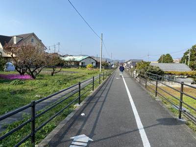 鉱山鉄道跡に作られた遊歩道