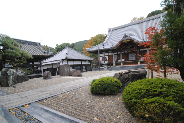 真光寺内建物