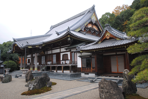 真光寺内建物